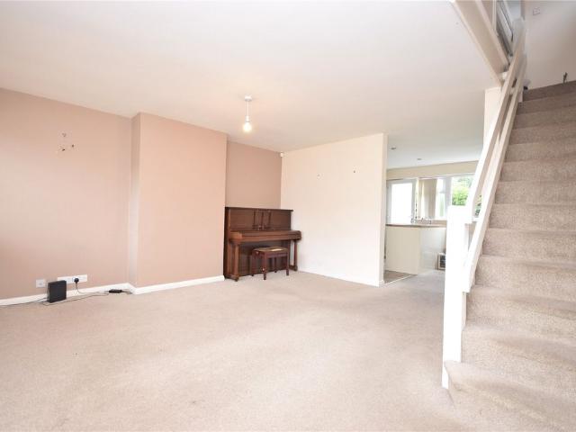 5, Sunningdale Walk, Leeds, West Yorkshire, LS17 7SG