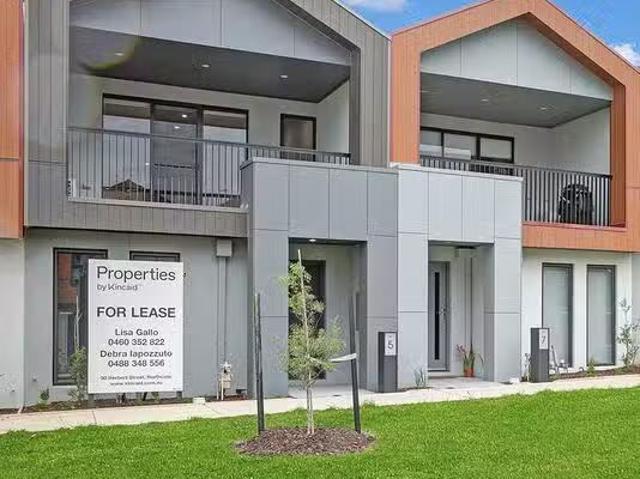 5 Sunflower Walk, Kalkallo, VIC 3064