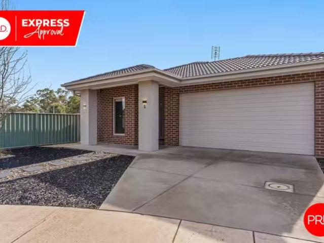 5 Sunrise Court, Kangaroo Flat, VIC 3555