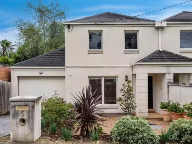 5 Sweyn St, Balwyn North VIC 3104 Townhouse For Lease