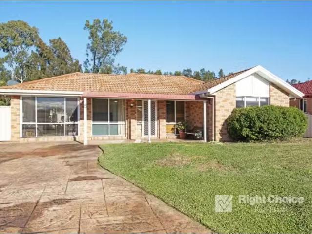 5 Sandpiper Close, Albion Park Rail House for rent Listed by.