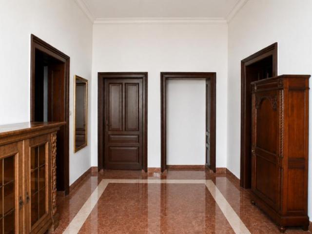 5 Schlafzimmer Wohnung Frankfurt Am Main Deutschland LS102250747