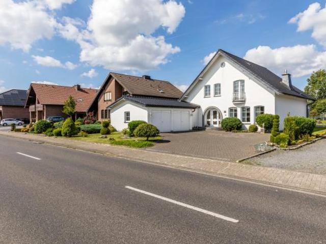 5 Schlafzimmer Haus Gangelt Deutschland 82321845