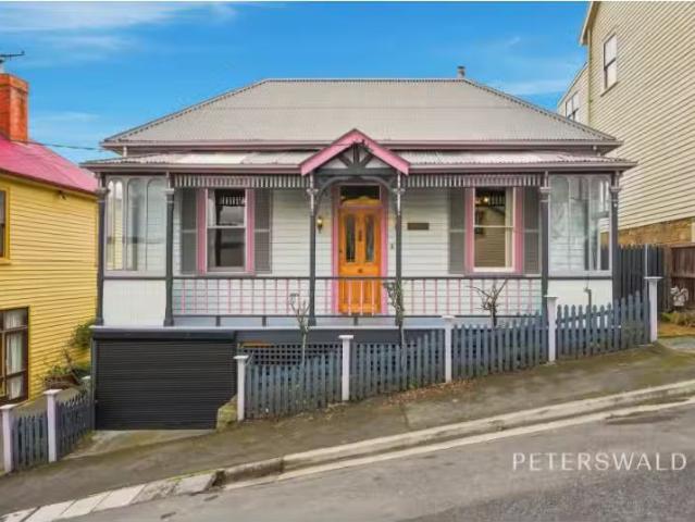 5 Scott St, Glebe House for rent Listed by Dani Shields of Pe.