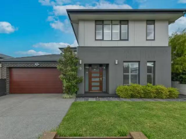 5 Scurry Dr, Croydon VIC 3136 House For Lease