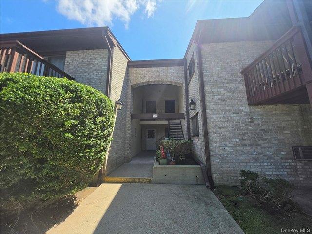 5 Secora Rd Unit F2, Monsey, NY 10952