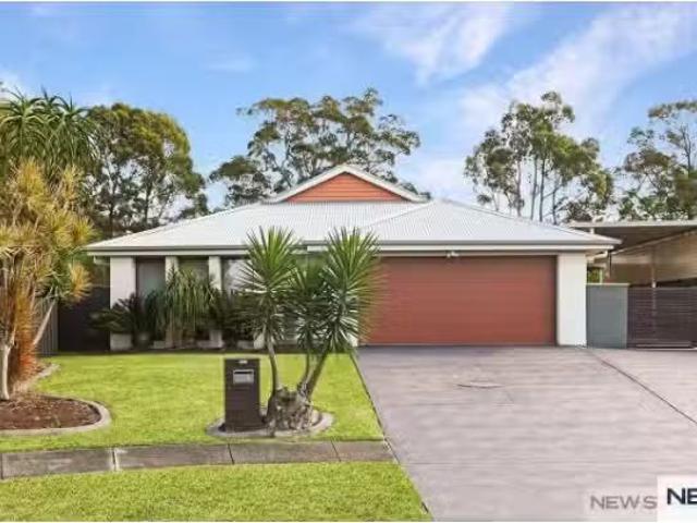 5 Seabreeze Close, Gwandalan House for rent Listed by Melanie.
