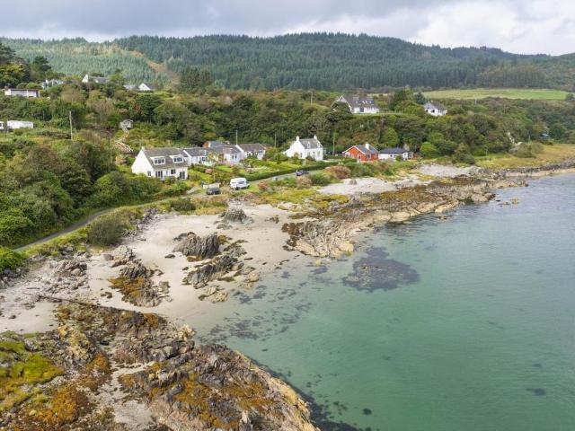 5 Shore Road, Carridale, Argyll &. 2 bed detached house to rent £1,100 pcm £254 pw