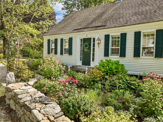 5 Trask Mountain Road