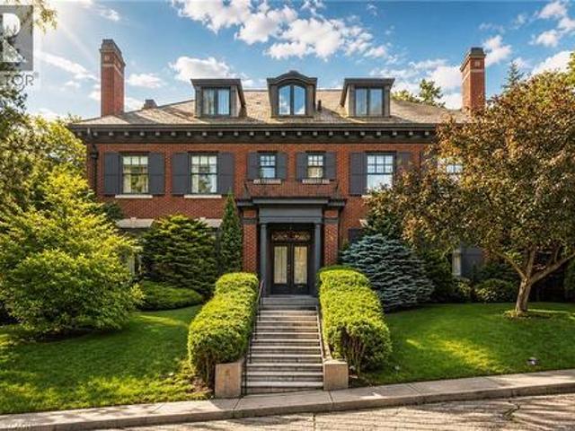 5 Undercliffe Avenue, Hamilton, ON, L8P 3G9 Luxury House for sale | Listing ID 40865 | Royal LePage Carriage Trade Luxury Properties