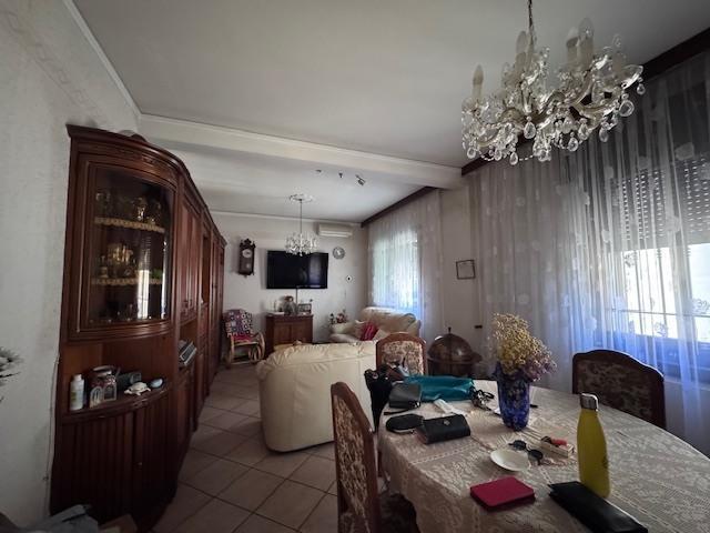 5 vani 130mq