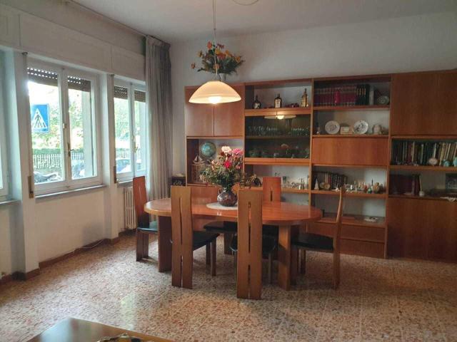 5 vani 140mq