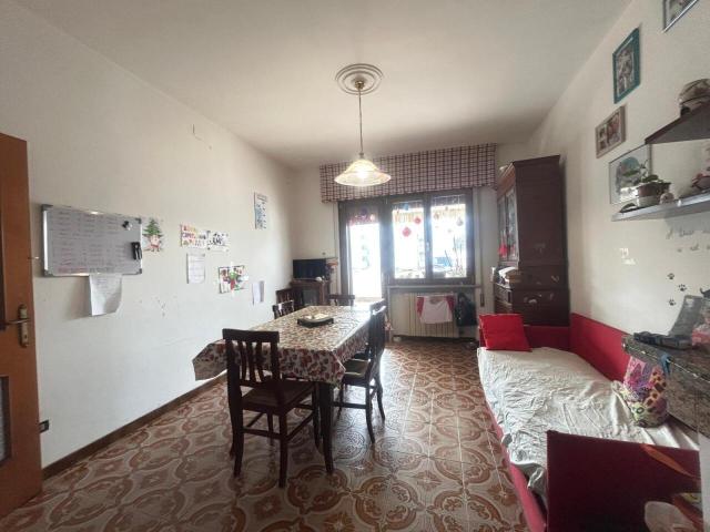 Viale Maiella 23/A 5 vani 150mq
