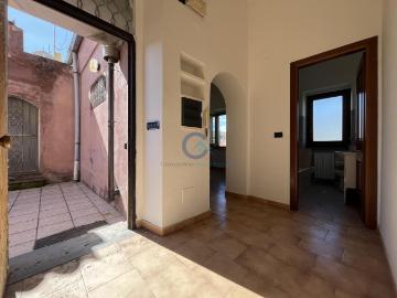 Via Toscana 8c 5 vani 272mq