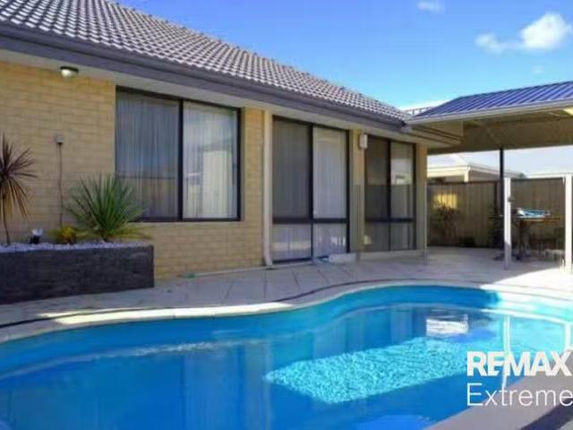 5 Vanrook Court, Carramar, WA 6031