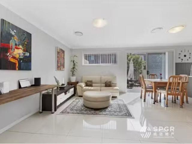 5 Varsha Glade, Woodcroft Townhouse for rent Listed by Kuo hs.