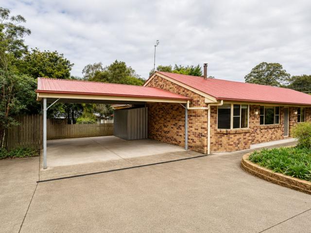 5 Vincent Drive, NAMBOUR, QLD 4560