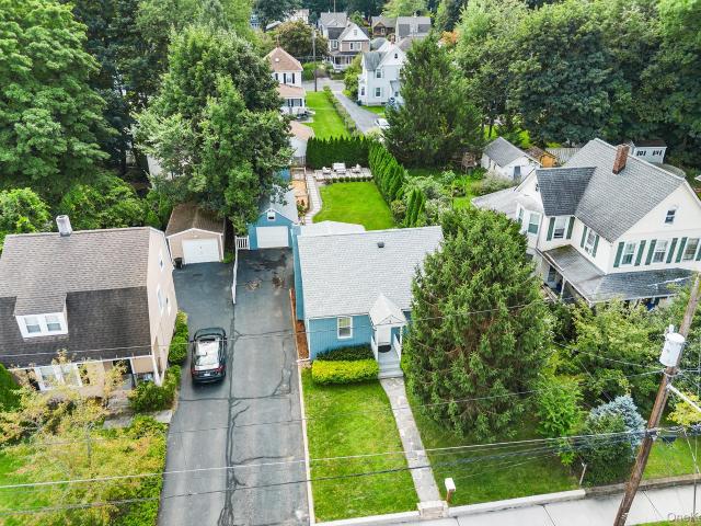 5 W Maple Avenue