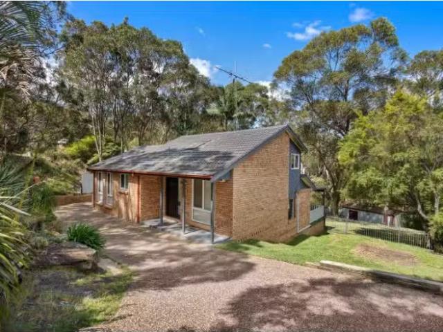 5 Warrangarree Drive, Woronora Heights House for rent Listed.