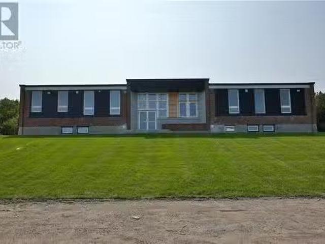 5 Westview Unit# 102, Lively, ON, P3Y 1B7 lease for lease L.