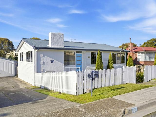 5 westfield street, claremont