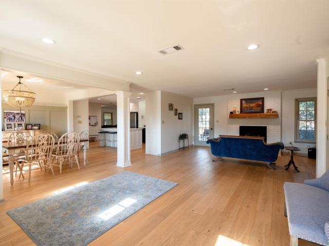 5 White Oak Court