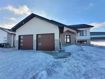 5 Wild Plum Lane, Steinbach, MB, R5G 2Z1 house for sale Lis.