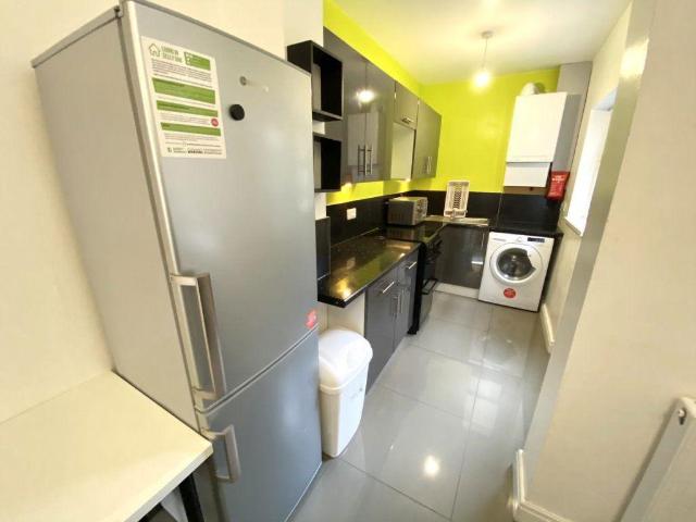 5 Winnie Road, Metchley, B29 6JU, United Kingdom | 4 bed house for rent #133544227 | Rentberry