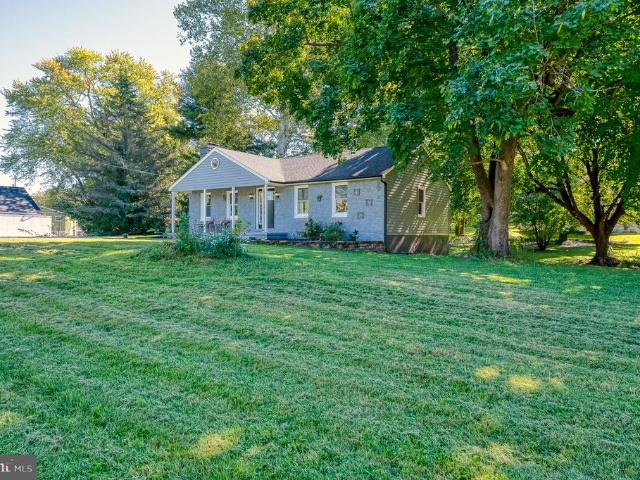 5 Woodside Drive