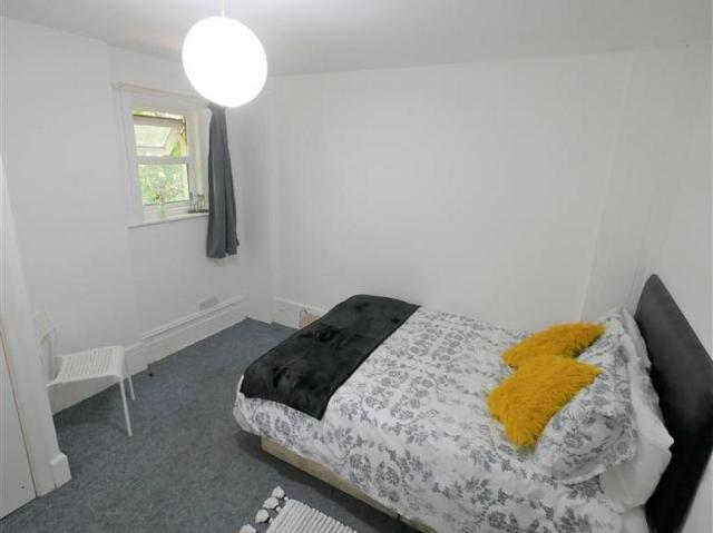 5 Wootton Mount, Bournemouth 6 bed house share to rent £675 pcm £156 pw