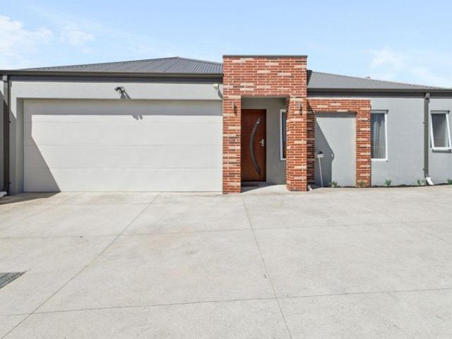 5 Years Young and Strata Free This 3 Bedroom x 2 Bathroom Home Won't Last!