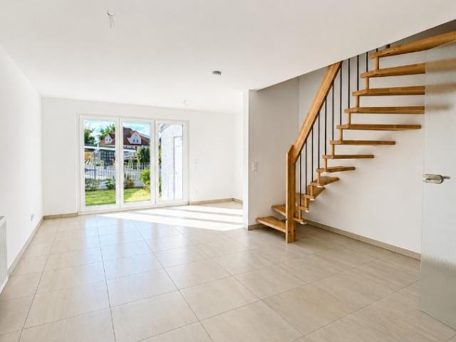 5 Zi. Reiheneckwohnung mit Garten & Dachterrasse in Pfedelbach