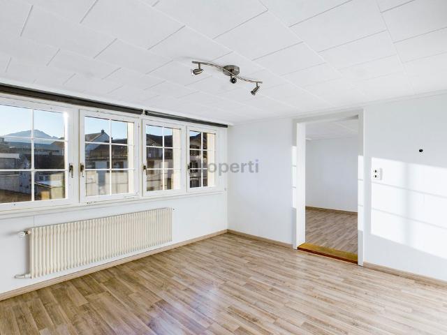 5 Zimmer, 80 m², 2. Stock