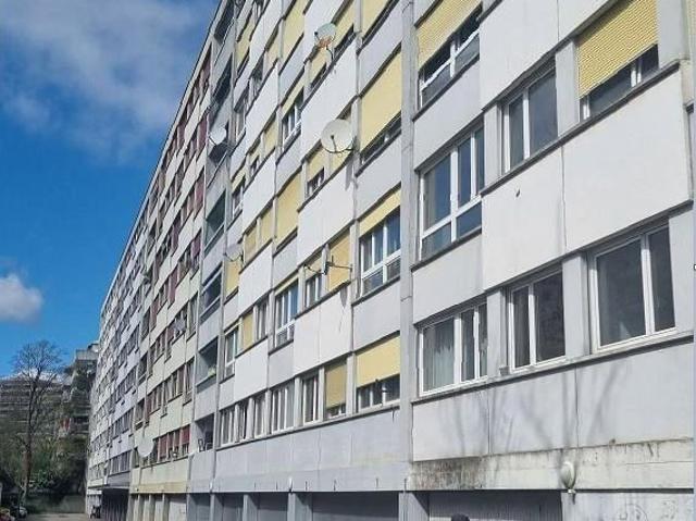 5 Zimmer, 82 m², 6. Stock