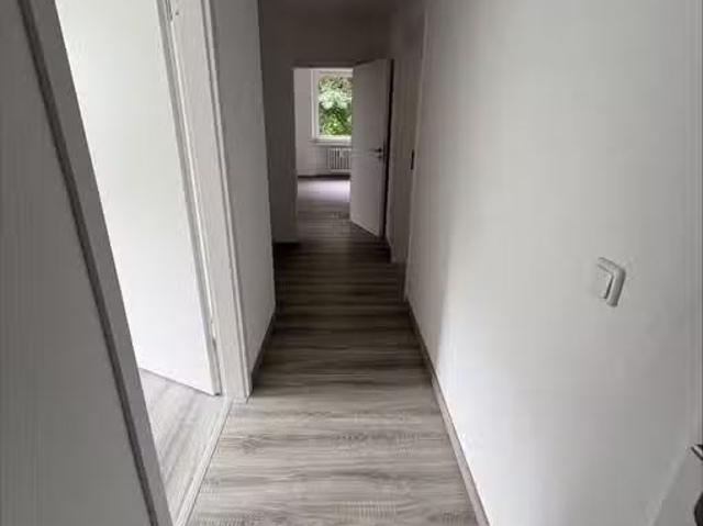 5 Zimmer 87 m² 643 € Kaltmiete Wohnungen in Leer