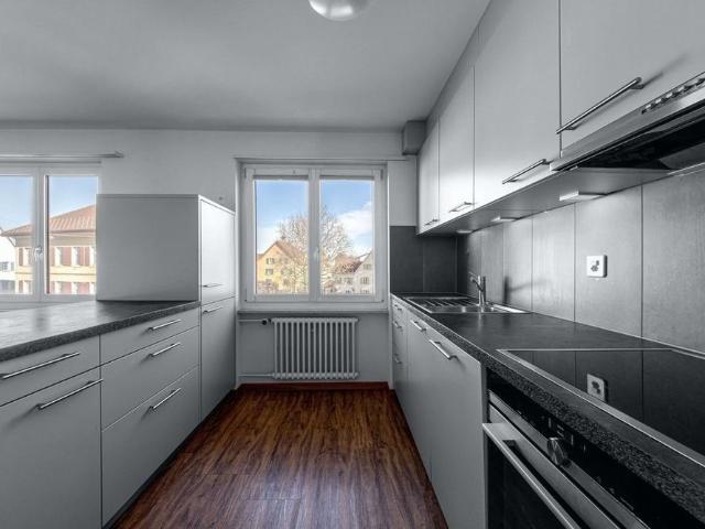 5 Zimmer, 93 m², 2. Stock