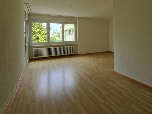 5 Zimmer, 98 m², 2. Stock