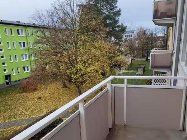 5 Zimmer 107 m² 626 € Kaltmiete Wohnungen in Bad Dürrenberg