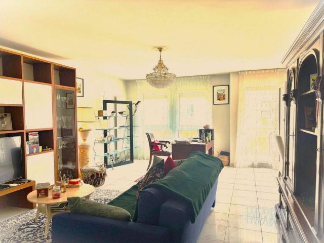 5 Zimmer, 110 m², 1. Stock