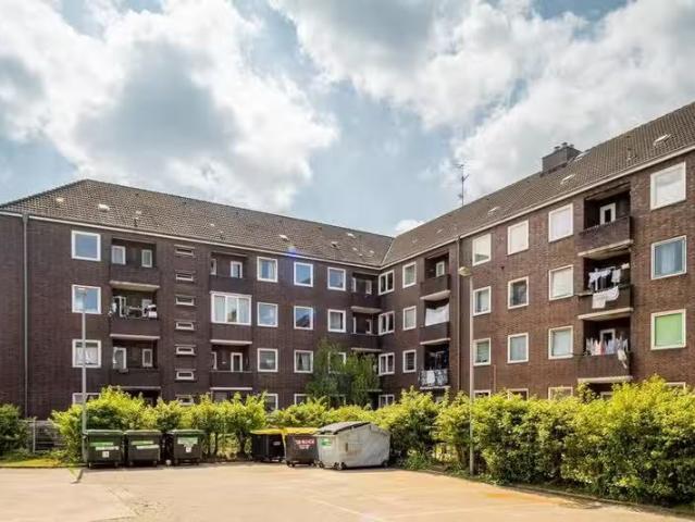 5 Zimmer 117 m² 779 € Kaltmiete Wohnungen in Bremerhaven