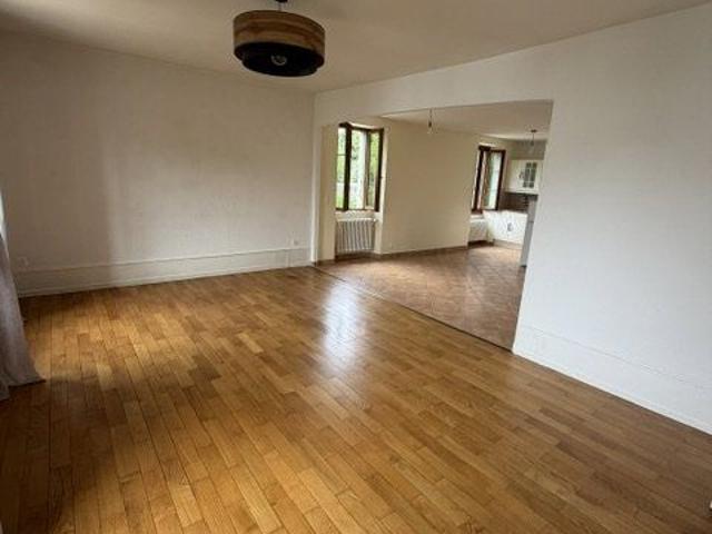 5 Zimmer, 120 m², 1. Stock