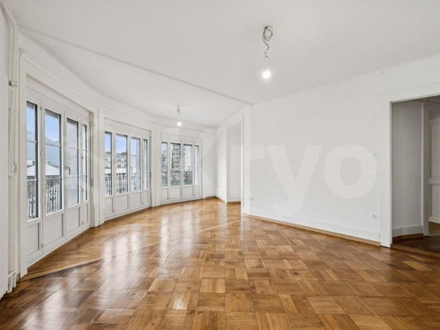 5 Zimmer, 120 m², 3. Stock