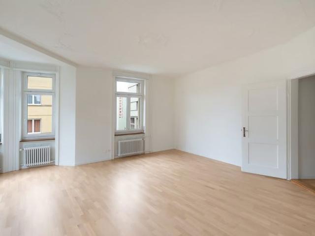 5 Zimmer, 122 m², 2. Stock