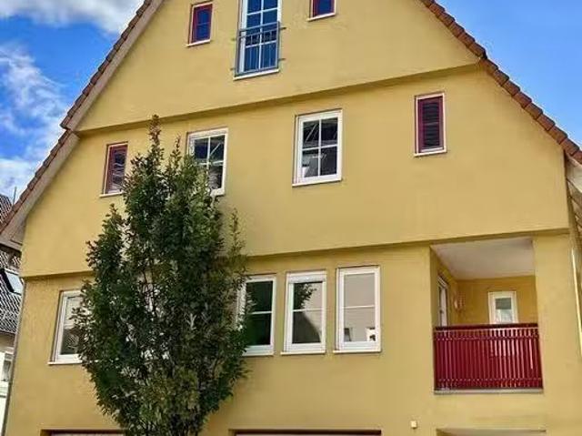 5 Zimmer 128 m² 1.350 € Kaltmiete Wohnungen in Bondorf