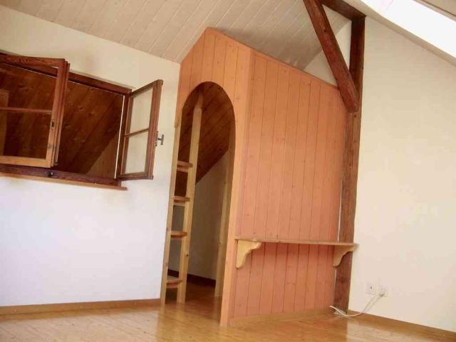 5 Zimmer, 130 m², 2. Stock