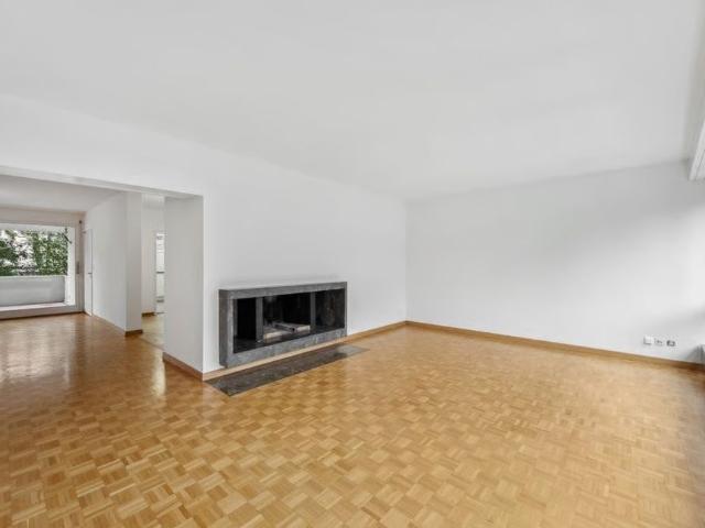 5 Zimmer, 143 m², 1. Stock