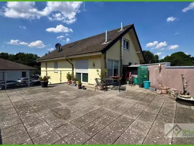 5 Zimmer 164 m² 1.220 € Kaltmiete Wohnungen in Langerwehe