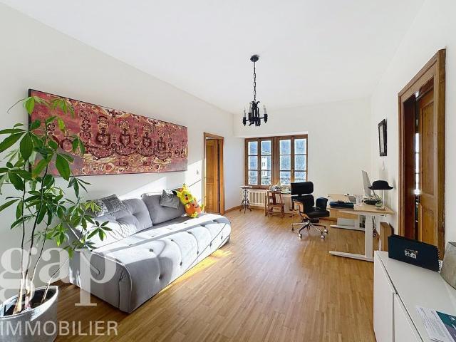 5 Zimmer, 175 m², 2. Stock