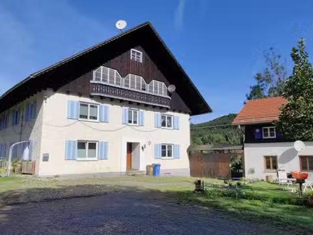 5 Zimmer 198 m² 1.645 € Kaltmiete Wohnungen in Buchenberg