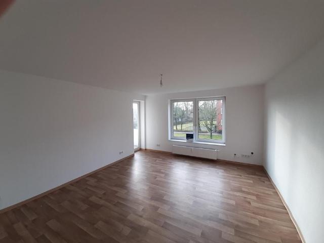 5 Zimmer Wohnung mit Balkon